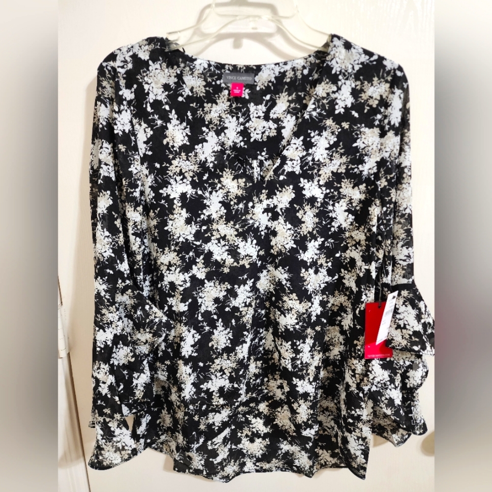 Vince Camuto top NWT